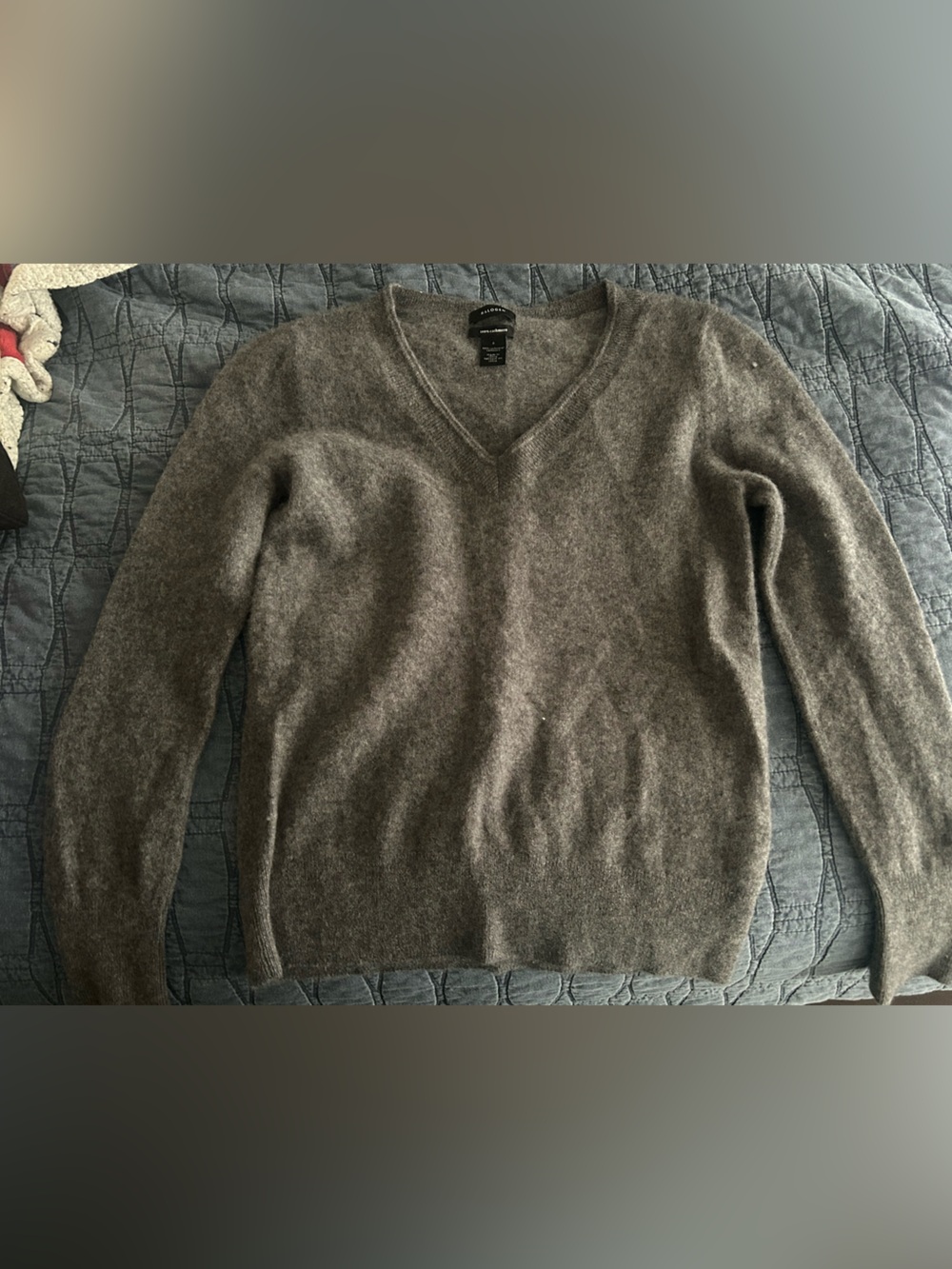 Halogen Women's V-Neck Sweater in Heather Gray